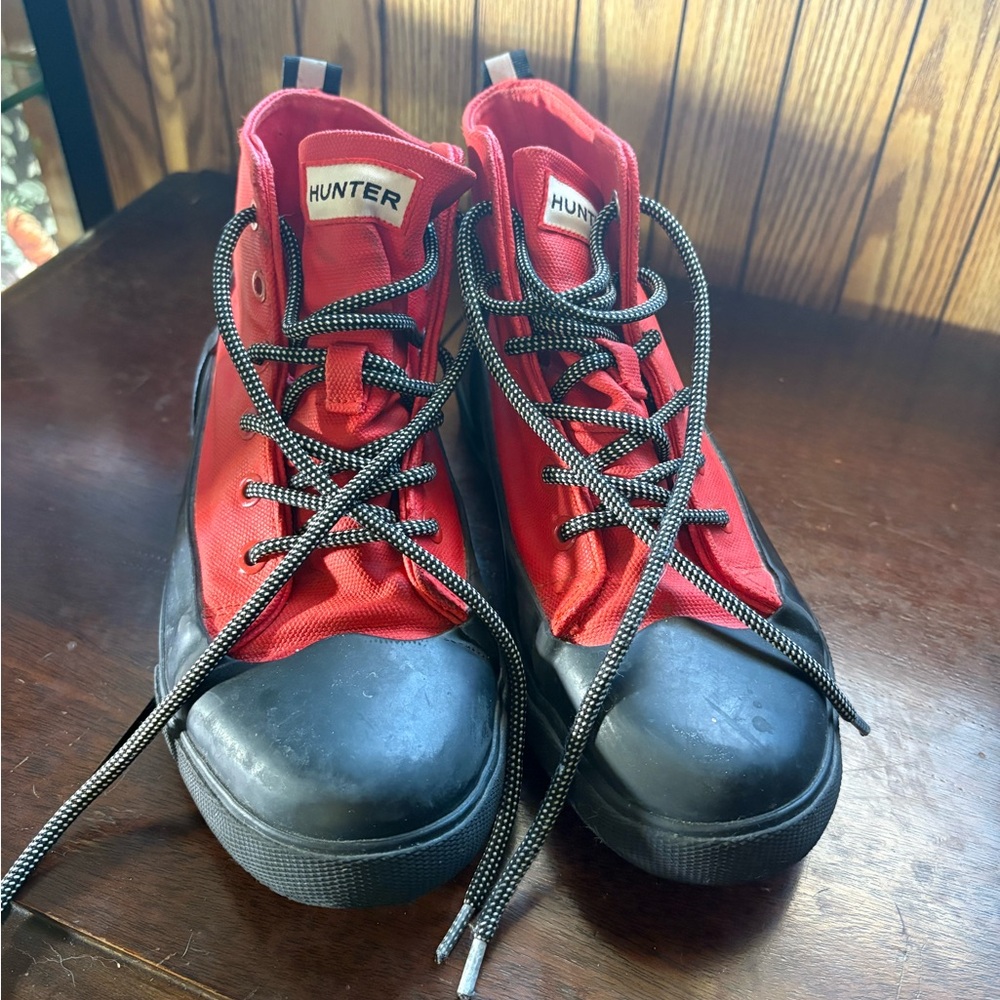 Hunter boots size 4 kids/fits women’s 6.5/7